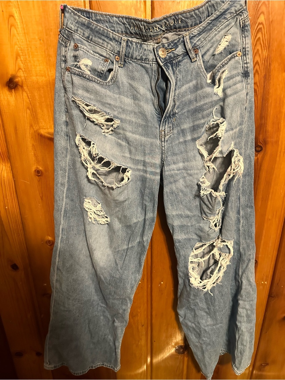 American Eagle Distressed Light Wash Ripped Jeans